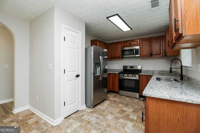 2527 Plymouth Way SE, Conyers, GA 30013