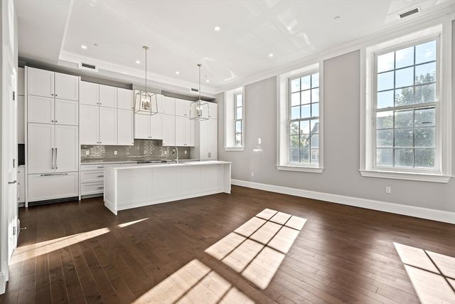 20 Mechanic Square 2, Marblehead, MA 01945