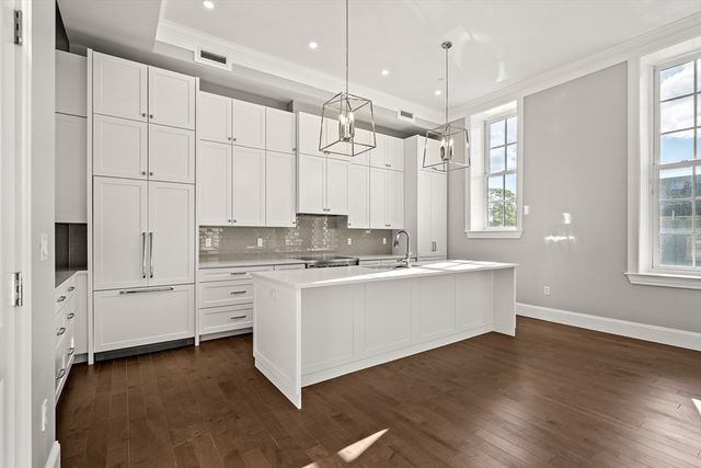 20 Mechanic Square 2, Marblehead, MA 01945