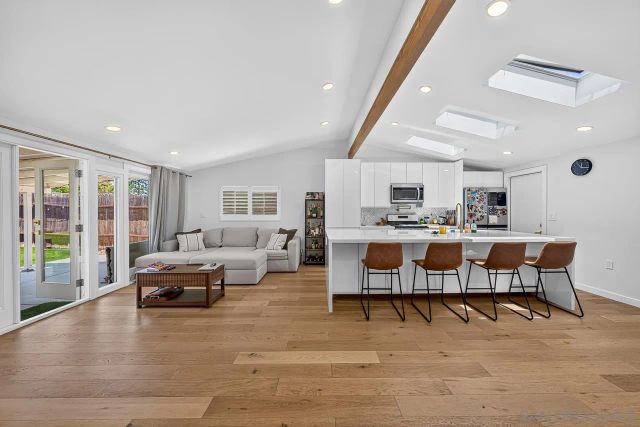 2634 Marathon Dr., San Diego, CA 92123