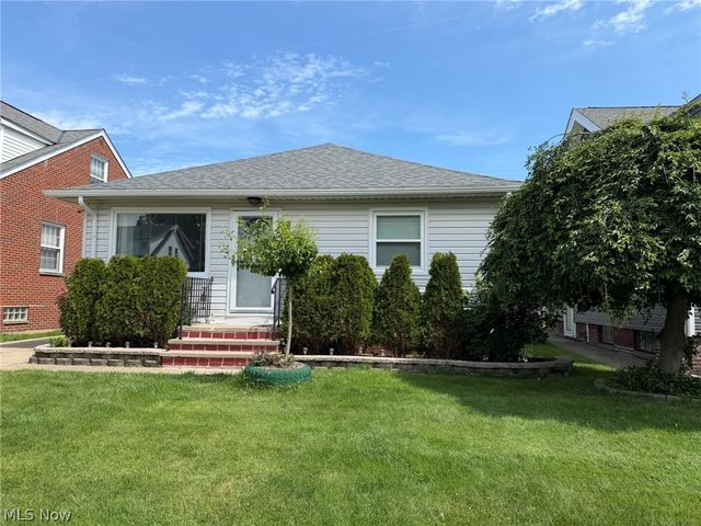 6706 Gilbert Avenue, Parma, OH 44129