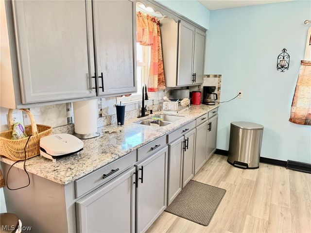 6706 Gilbert Avenue, Parma, OH 44129