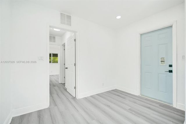2343 NW 28th St, Oakland Park, FL 33311