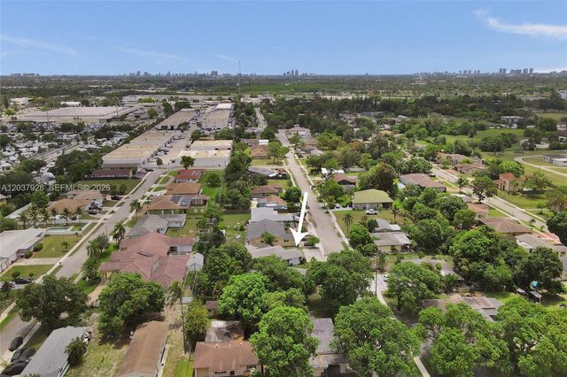 2343 NW 28th St, Oakland Park, FL 33311
