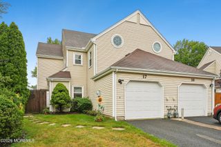 17 Cooper Court, Freehold, NJ 07728