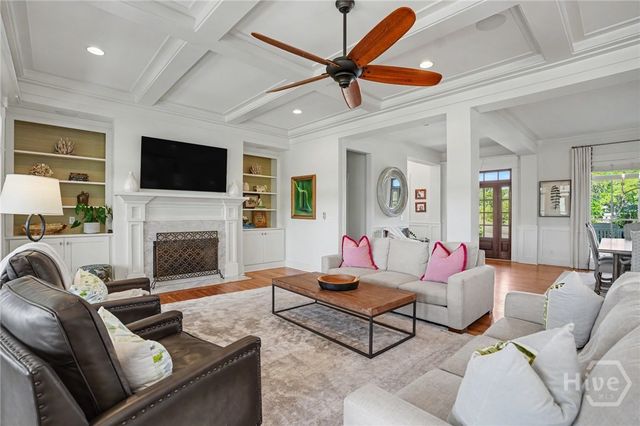 8 Caretakers Lane, Savannah, GA 31404