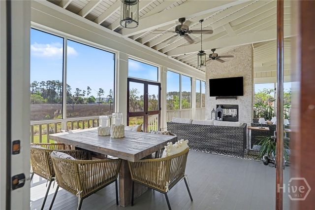 8 Caretakers Lane, Savannah, GA 31404