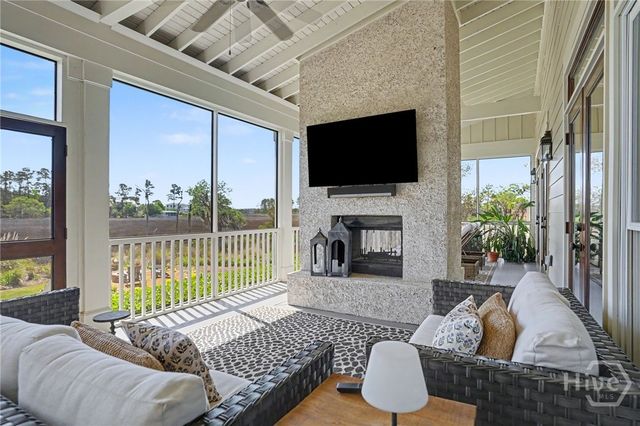 8 Caretakers Lane, Savannah, GA 31404