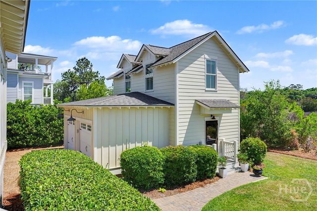 8 Caretakers Lane, Savannah, GA 31404