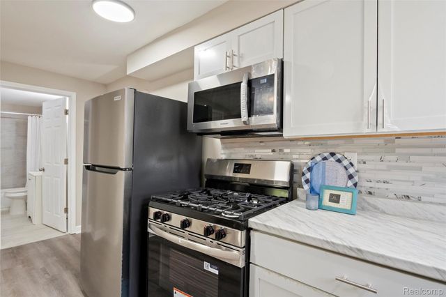 1672 Lafayette Boulevard, Lincoln Park, MI 48146