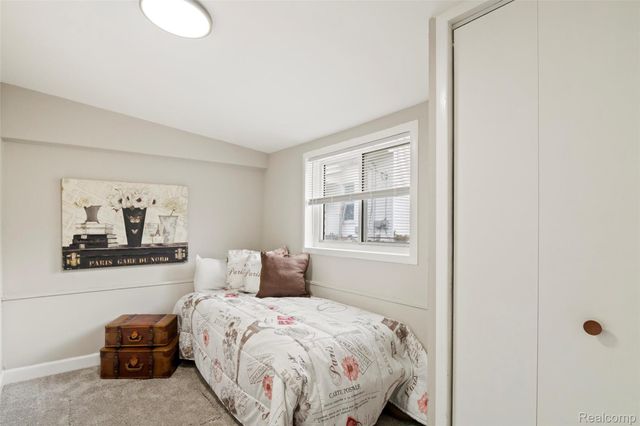 1672 Lafayette Boulevard, Lincoln Park, MI 48146