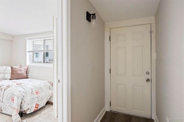 1672 Lafayette Boulevard, Lincoln Park, MI 48146