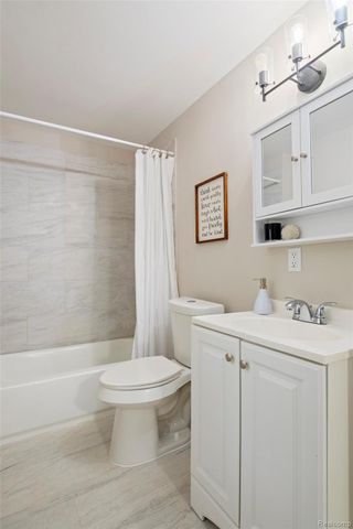 1672 Lafayette Boulevard, Lincoln Park, MI 48146