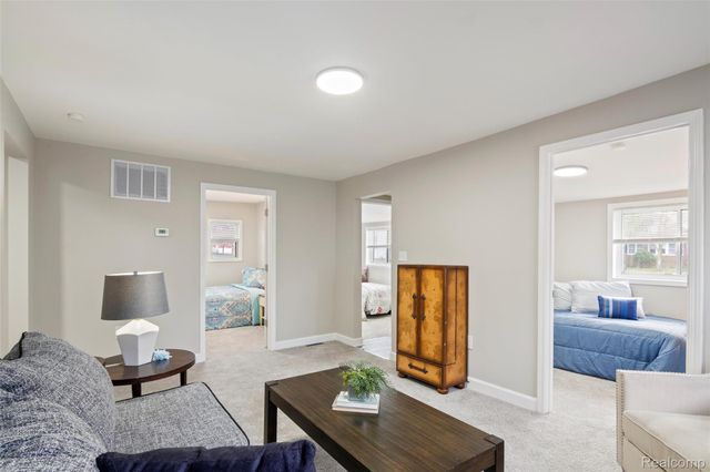 1672 Lafayette Boulevard, Lincoln Park, MI 48146