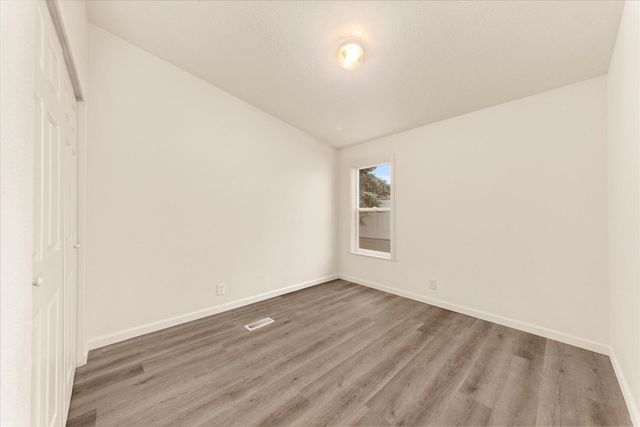 3925 E Farwell Rd, Mead, WA 99021