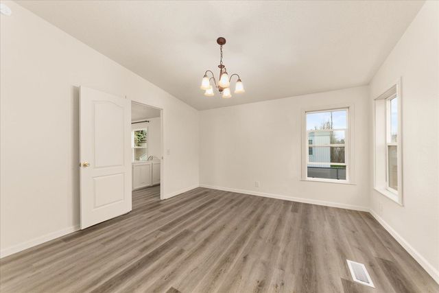 3925 E Farwell Rd, Mead, WA 99021