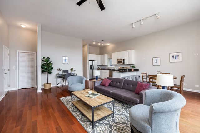 1395 N MILWAUKEE Avenue 3E, Chicago, IL 60622
