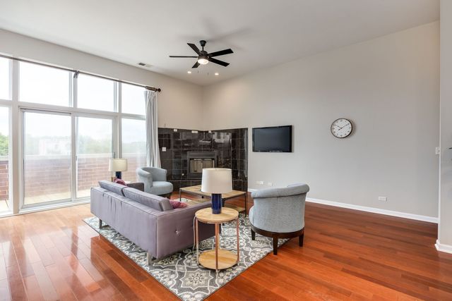 1395 N MILWAUKEE Avenue 3E, Chicago, IL 60622