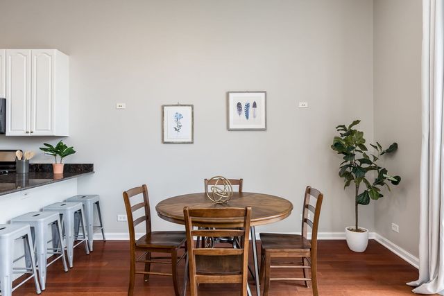 1395 N MILWAUKEE Avenue 3E, Chicago, IL 60622