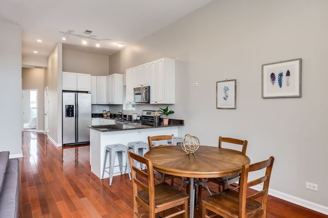 1395 N MILWAUKEE Avenue 3E, Chicago, IL 60622
