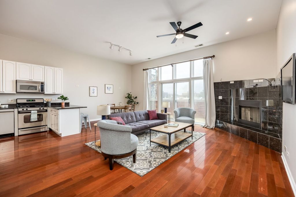 1395 N MILWAUKEE Avenue 3E, Chicago, IL 60622 — photo 2