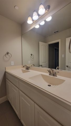 709 Lowveld Drive, Murphy, TX 75094