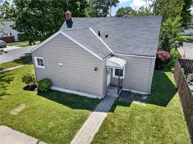 831 Beach Road, Cheektowaga, NY 14225