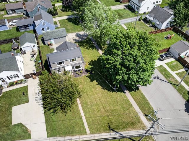 831 Beach Road, Cheektowaga, NY 14225