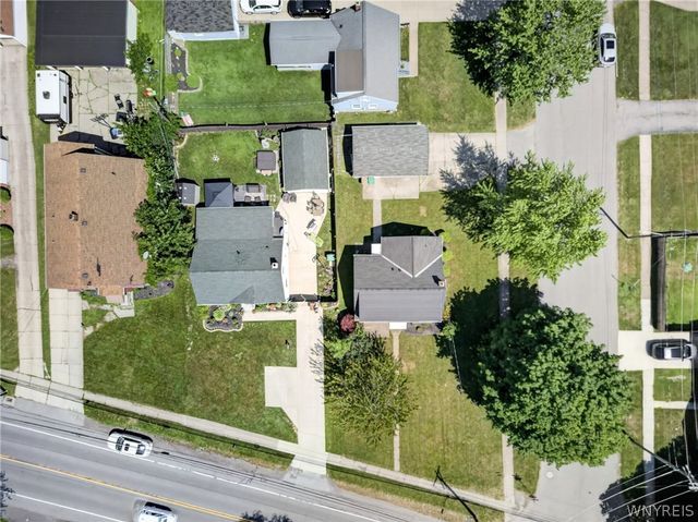 831 Beach Road, Cheektowaga, NY 14225