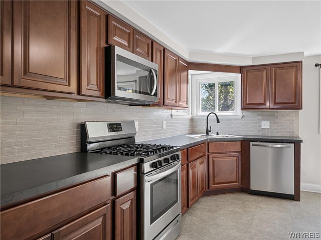 831 Beach Road, Cheektowaga, NY 14225