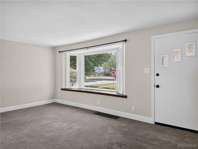 831 Beach Road, Cheektowaga, NY 14225