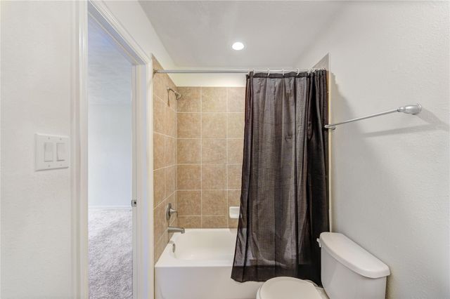 5103 Dartmoor Ridge Trail, Houston, TX 77066