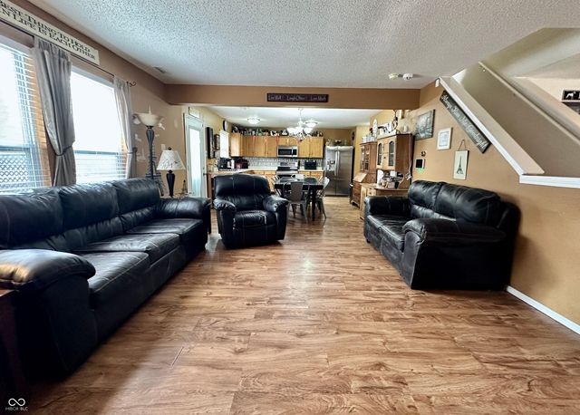 8538 Abbey Dell Drive, Indianapolis, IN 46113