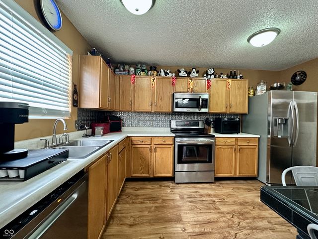 8538 Abbey Dell Drive, Indianapolis, IN 46113