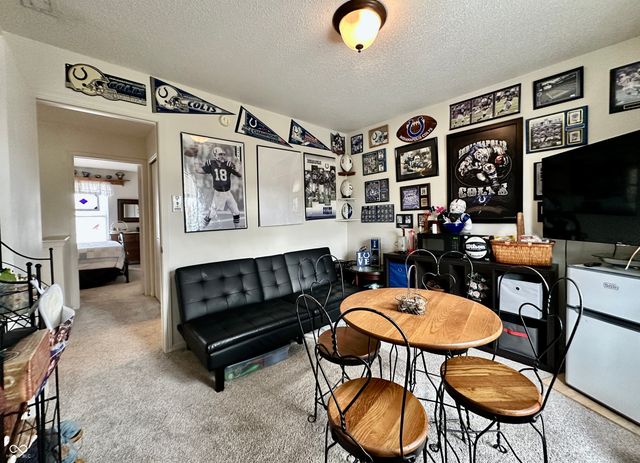 8538 Abbey Dell Drive, Indianapolis, IN 46113