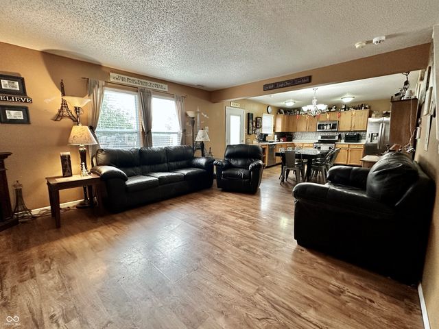 8538 Abbey Dell Drive, Indianapolis, IN 46113