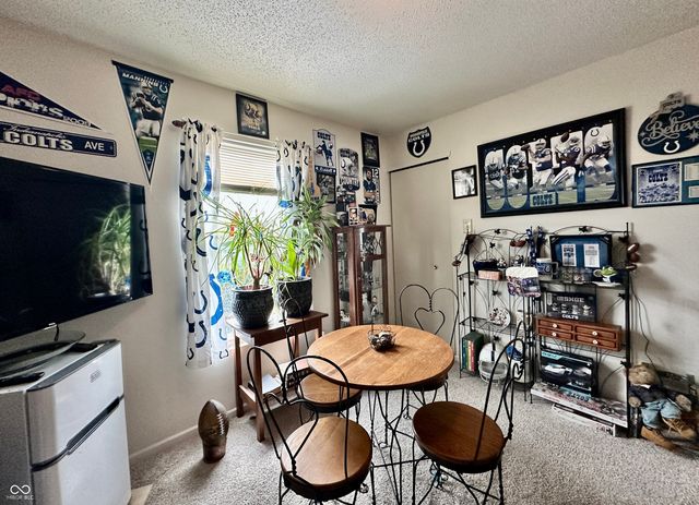 8538 Abbey Dell Drive, Indianapolis, IN 46113