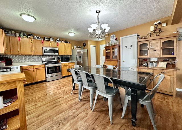 8538 Abbey Dell Drive, Indianapolis, IN 46113