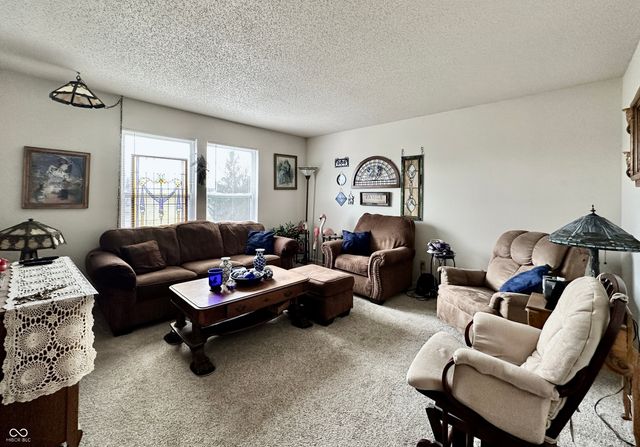 8538 Abbey Dell Drive, Indianapolis, IN 46113