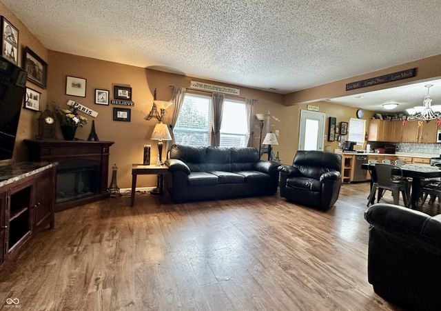 8538 Abbey Dell Drive, Indianapolis, IN 46113