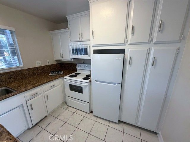 931 W 19th Street 5, Costa Mesa, CA 92627