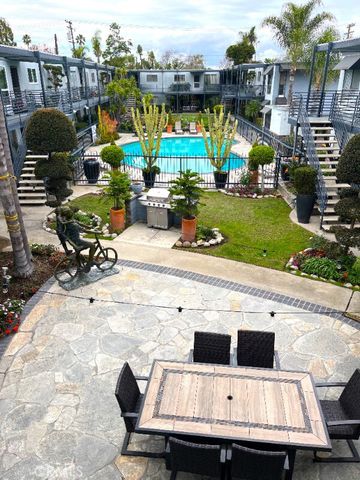 931 W 19th Street 5, Costa Mesa, CA 92627