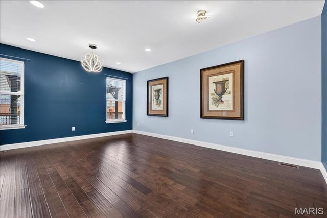 3319 Saint Vincent Avenue, St Louis, MO 63104