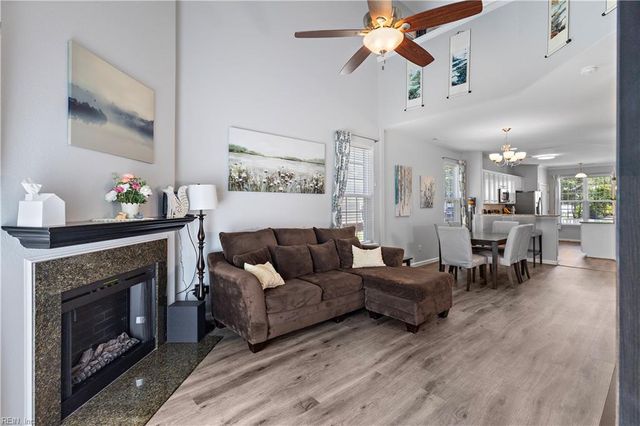 208 Monticello CT, Smithfield, VA 23430