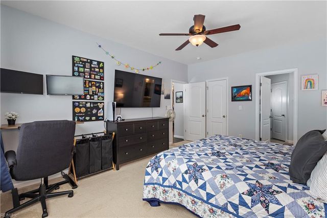 208 Monticello CT, Smithfield, VA 23430