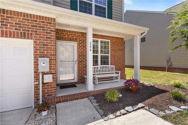 208 Monticello CT, Smithfield, VA 23430
