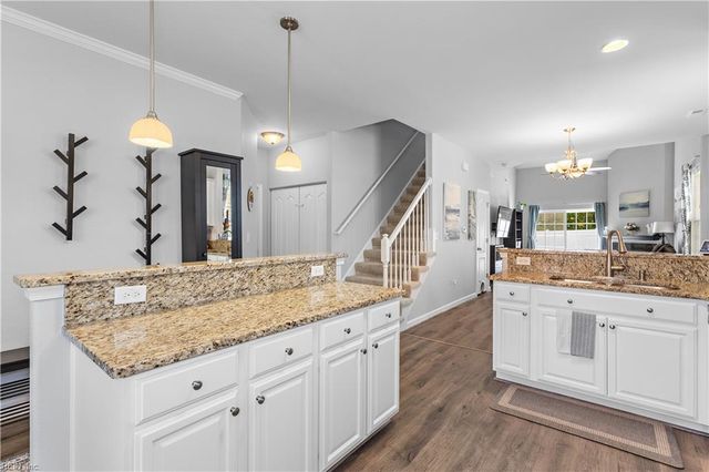 208 Monticello CT, Smithfield, VA 23430