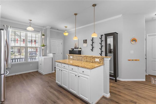 208 Monticello CT, Smithfield, VA 23430