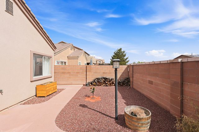 8928 Oso Corridor Place NW, Albuquerque, NM 87114