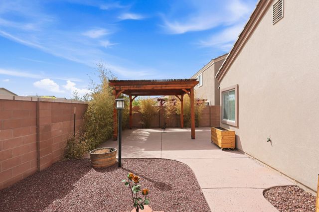 8928 Oso Corridor Place NW, Albuquerque, NM 87114